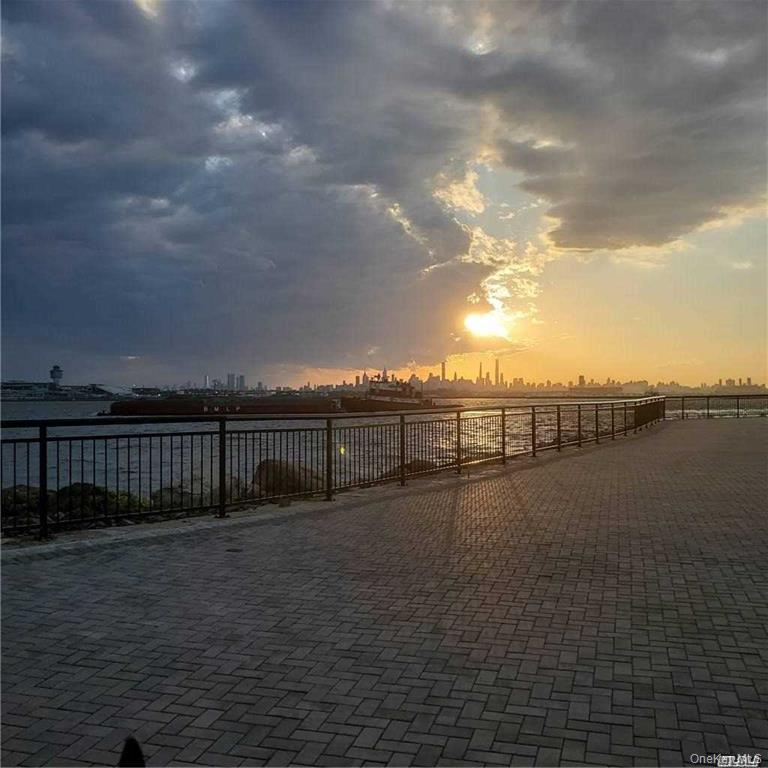 #4 photo, 110-01 15th Avenue, Куинс ‖ College Point , NY 11356