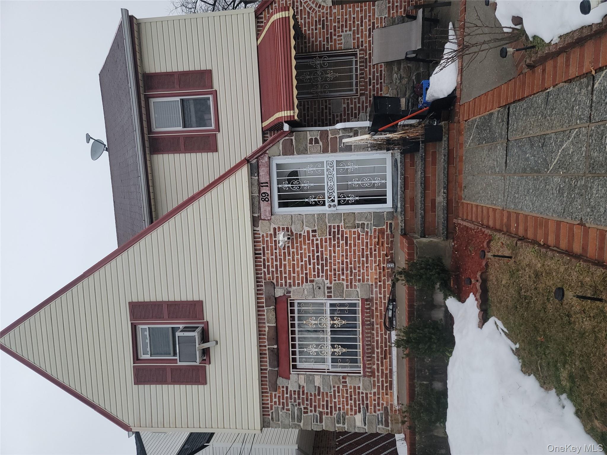 #1 photo, 89-11 207th Street, Куинс ‖ Queens Village , NY 11427