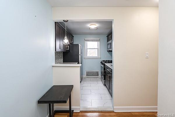 #9 photo, 926 Second Avenue, Franklin Square , NY 11010