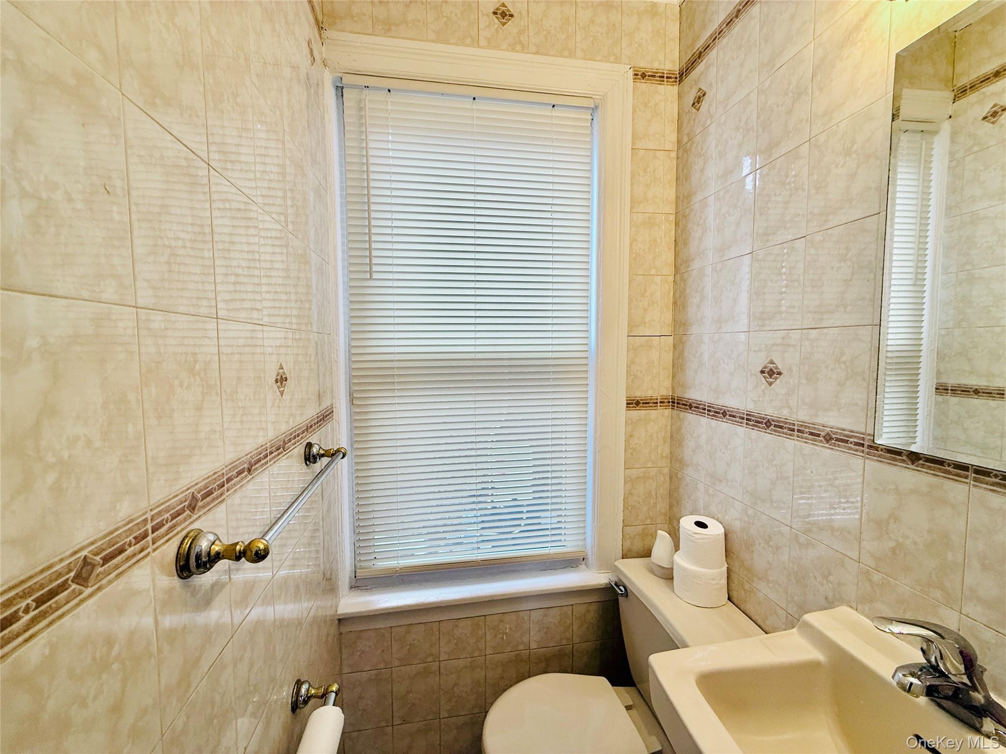 #12 photo, 1813 Willow Lane, Bronx , NY 10461