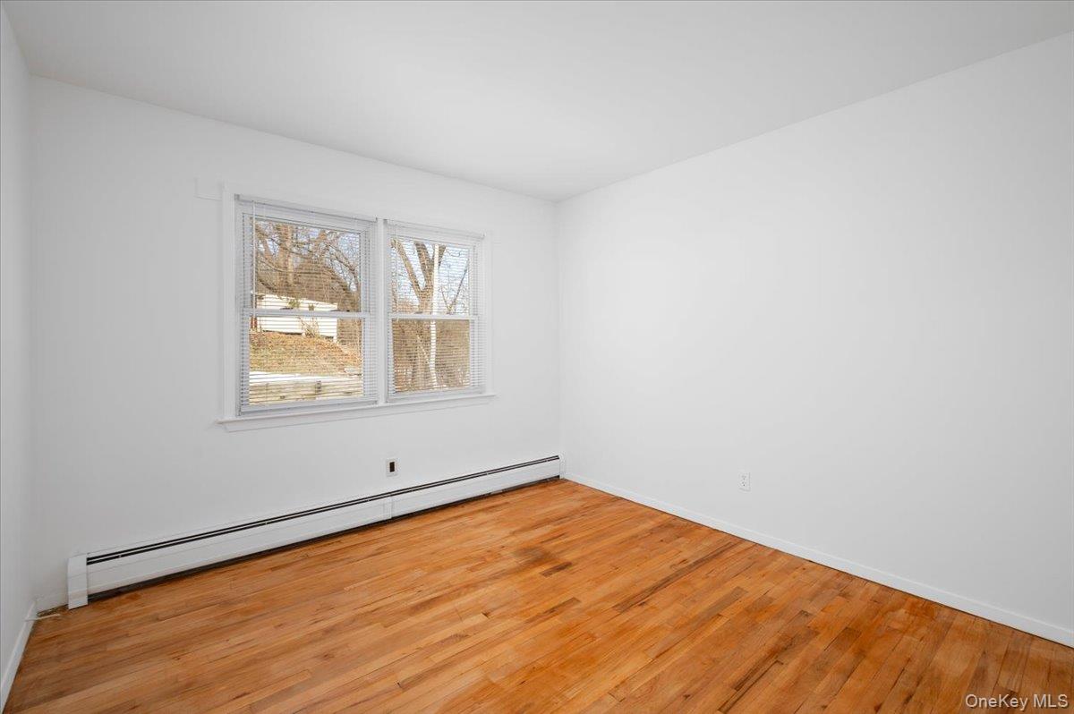 #19 photo, 136 Bushey Avenue, Yonkers , NY 10710