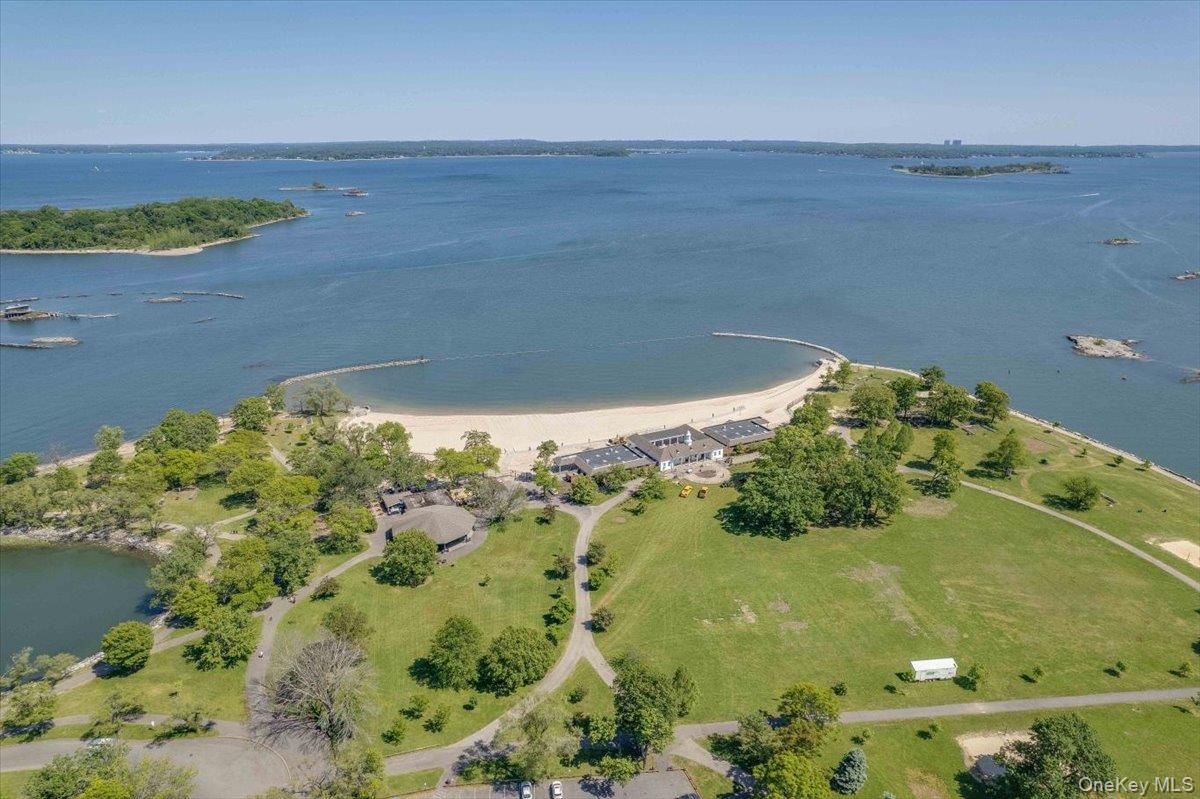 #14 photo, 11 Woodland Avenue, New Rochelle , NY 10805