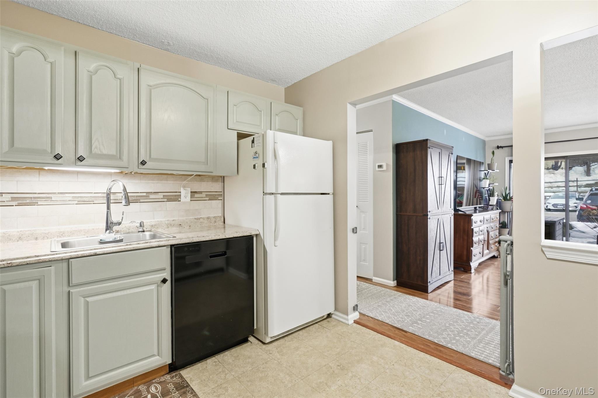 #6 photo, 4 Nottingham Circle, Peekskill , NY 10566