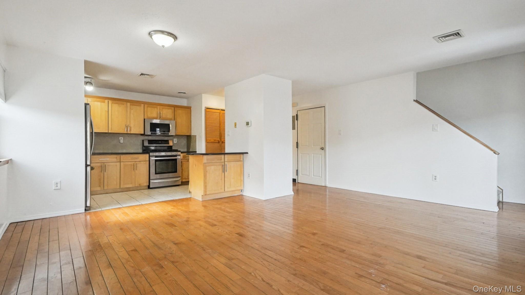 #8 photo, 896 Union Avenue, 布朗士 Bronx , NY 10459