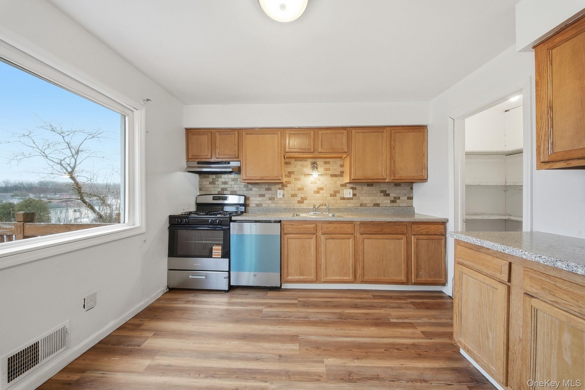 #11 photo, 19 Red Barn Lane, Middletown , NY 10940