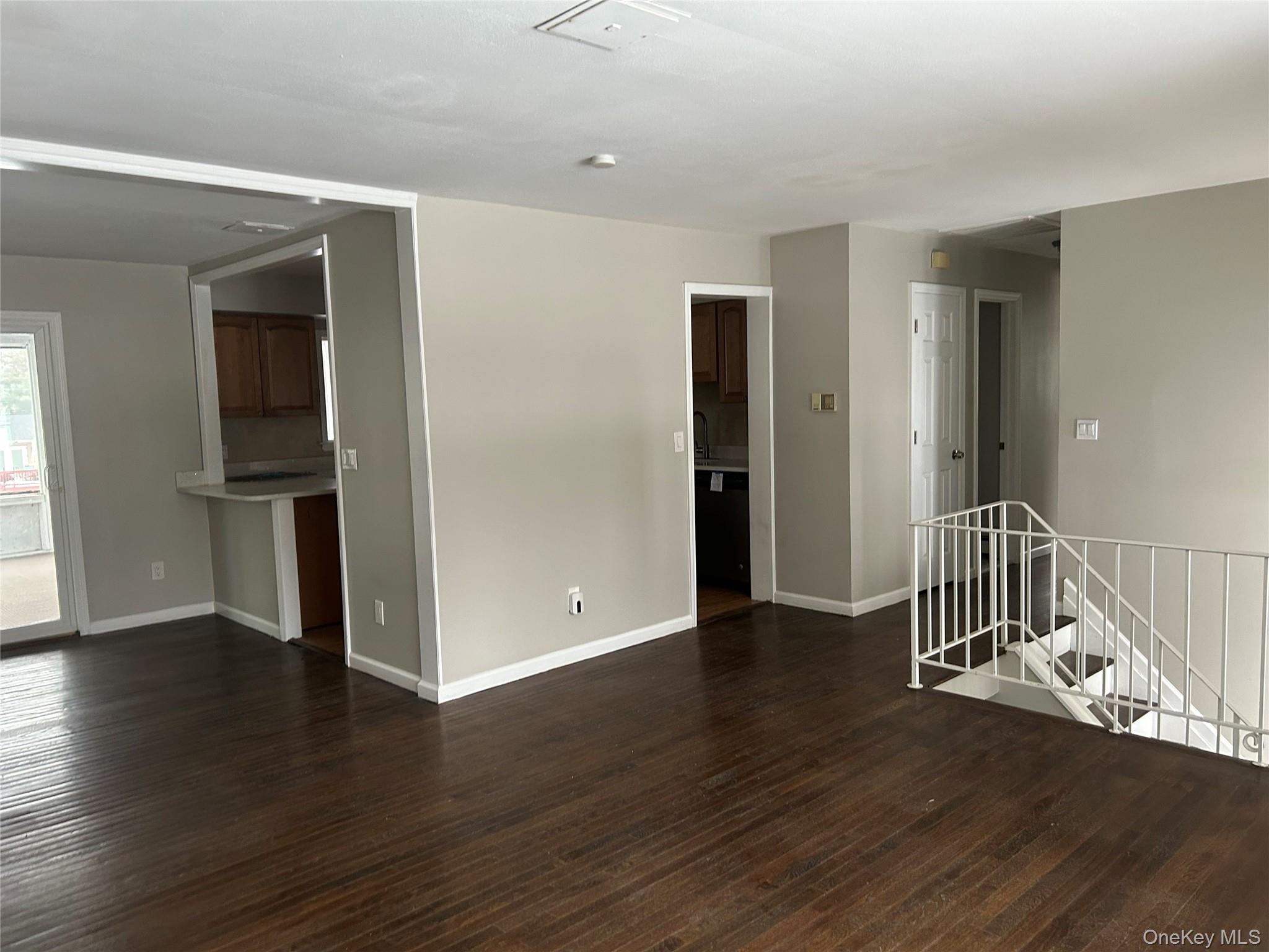 #2 photo, 104 SUTTON PARK Road, Poughkeepsie , NY 12603