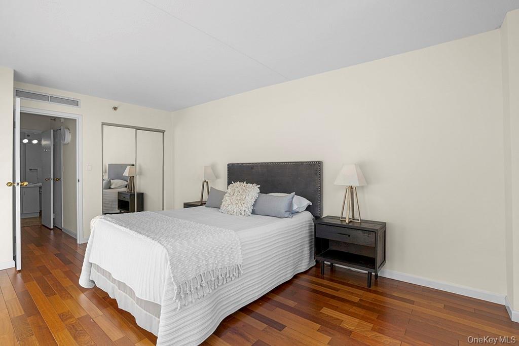 #14 photo, 4 Martine Avenue, White Plains , NY 10606