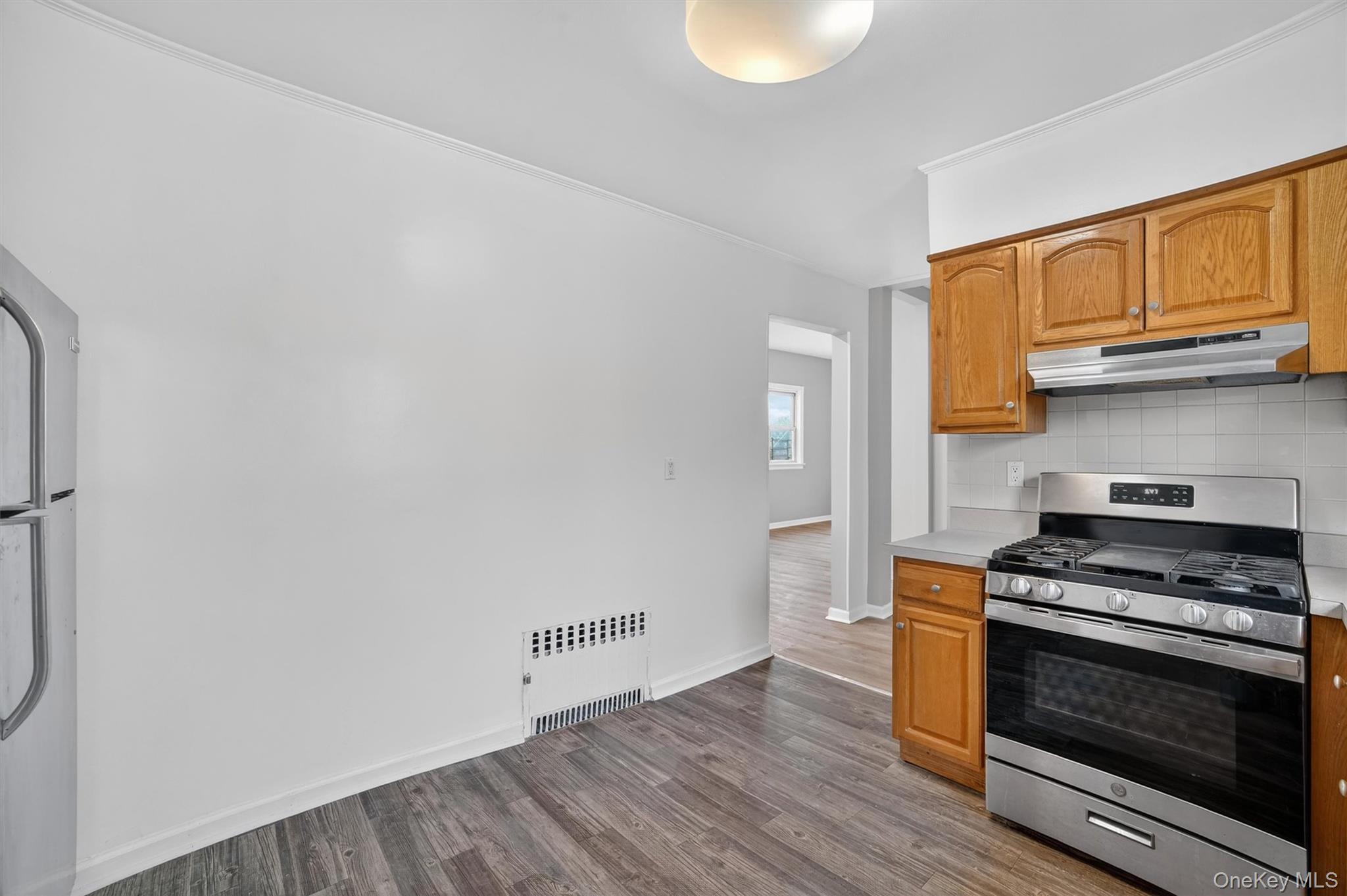 #14 photo, 4 Amackassin Terrace, Yonkers , NY 10703