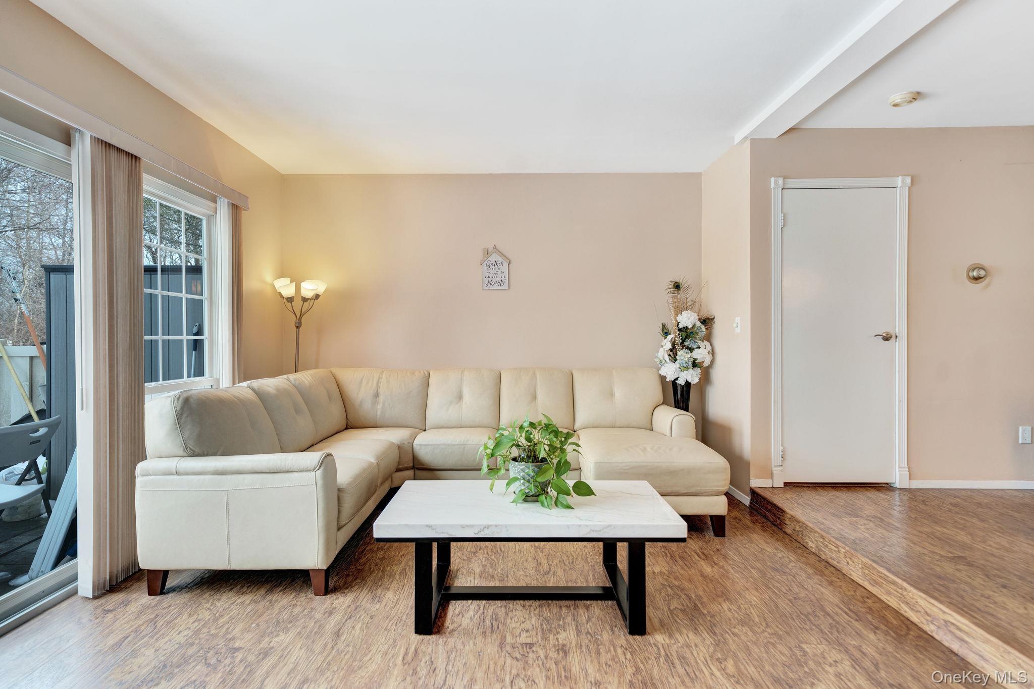 #16 photo, 11 Manors Drive, Jericho , NY 11753