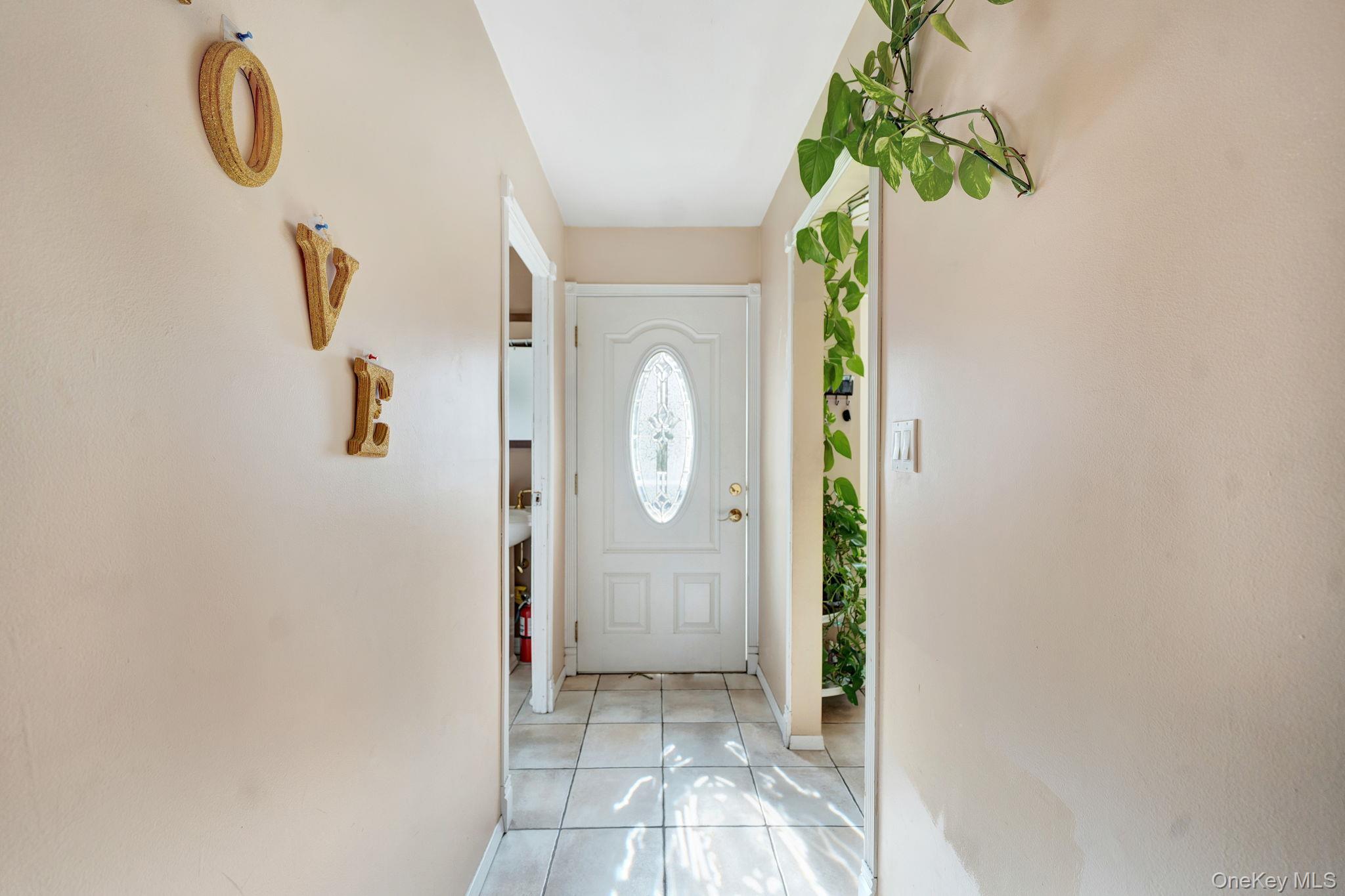 #6 photo, 11 Manors Drive, Jericho , NY 11753