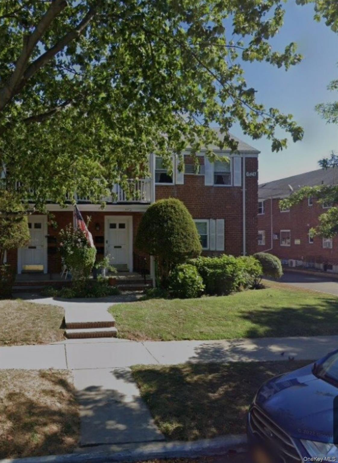 #2 photo, 75-07 260th Street, Glen Oaks , NY 11004