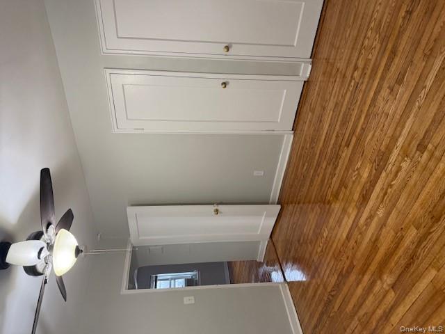 #4 photo, 75-07 260th Street, Glen Oaks , NY 11004