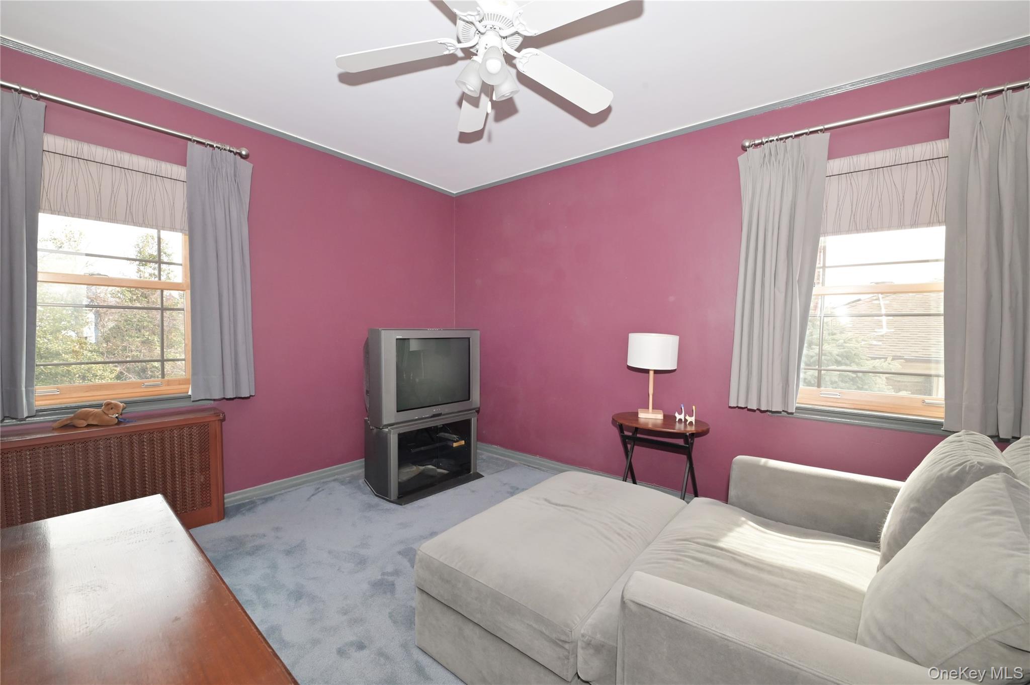 #18 photo, 82-49 211th Street, Hollis Hills , NY 11427