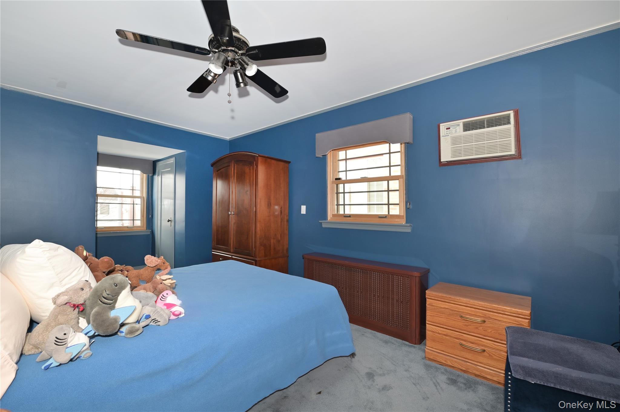 #19 photo, 82-49 211th Street, Hollis Hills , NY 11427