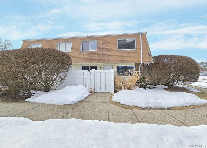 #1 photo, 277 Storm Drive, Holtsville , NY 11742