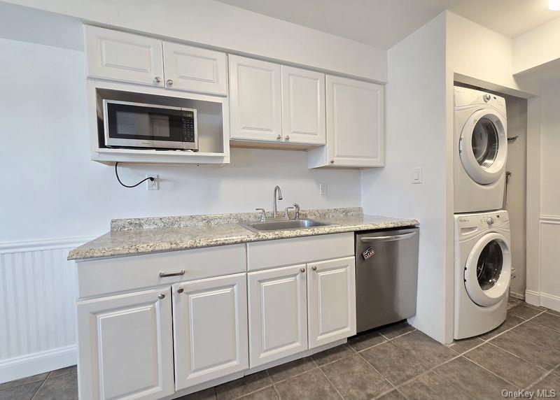 #5 photo, 277 Storm Drive, Holtsville , NY 11742