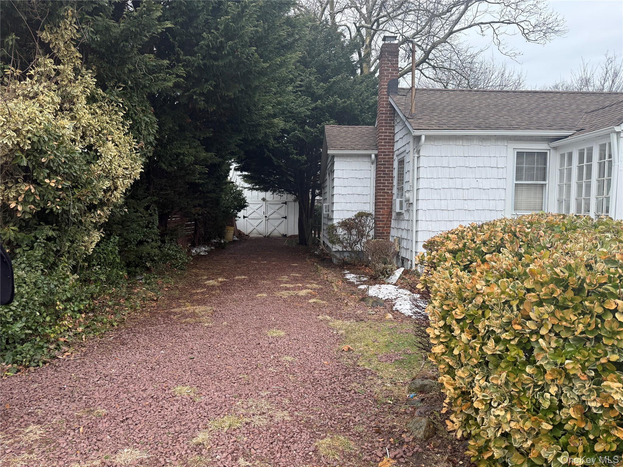 #3 photo, 143 East Avenue, Hicksville , NY 11801