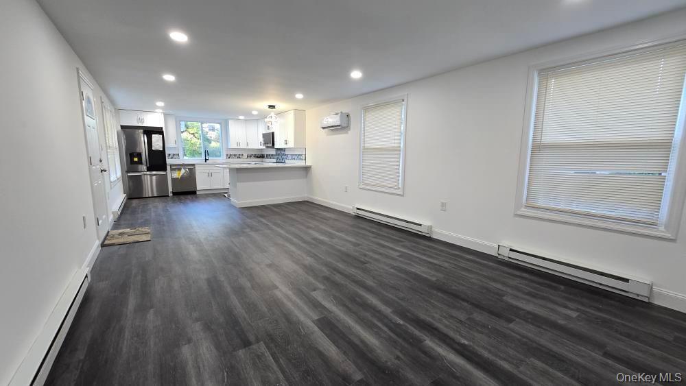 #6 photo, 135 Village Circle, Manorville , NY 11949