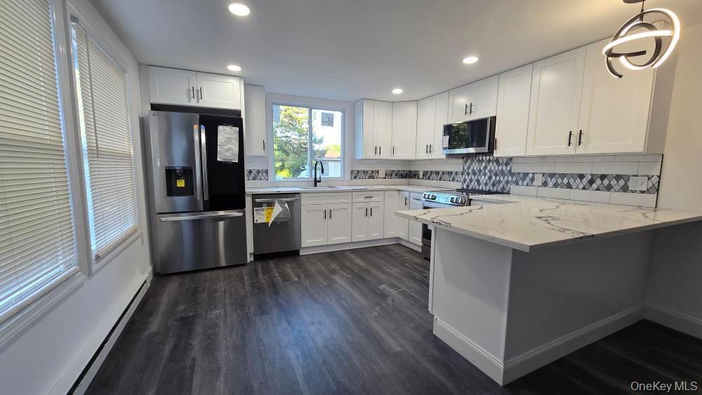 #7 photo, 135 Village Circle, Manorville , NY 11949