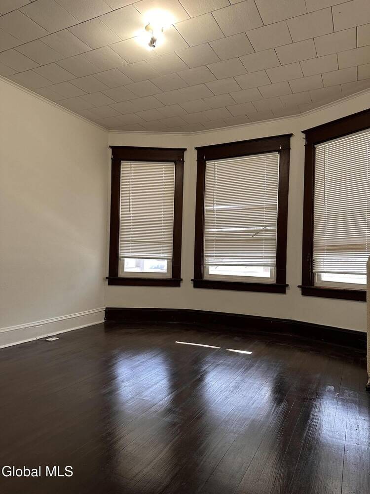 #8 photo, 637 Myrtle Avenue, Albany , NY 12208