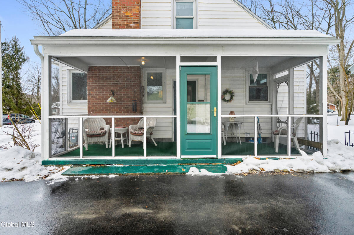 #4 photo, 5 Glenbrook Road, Glenville , NY 12302