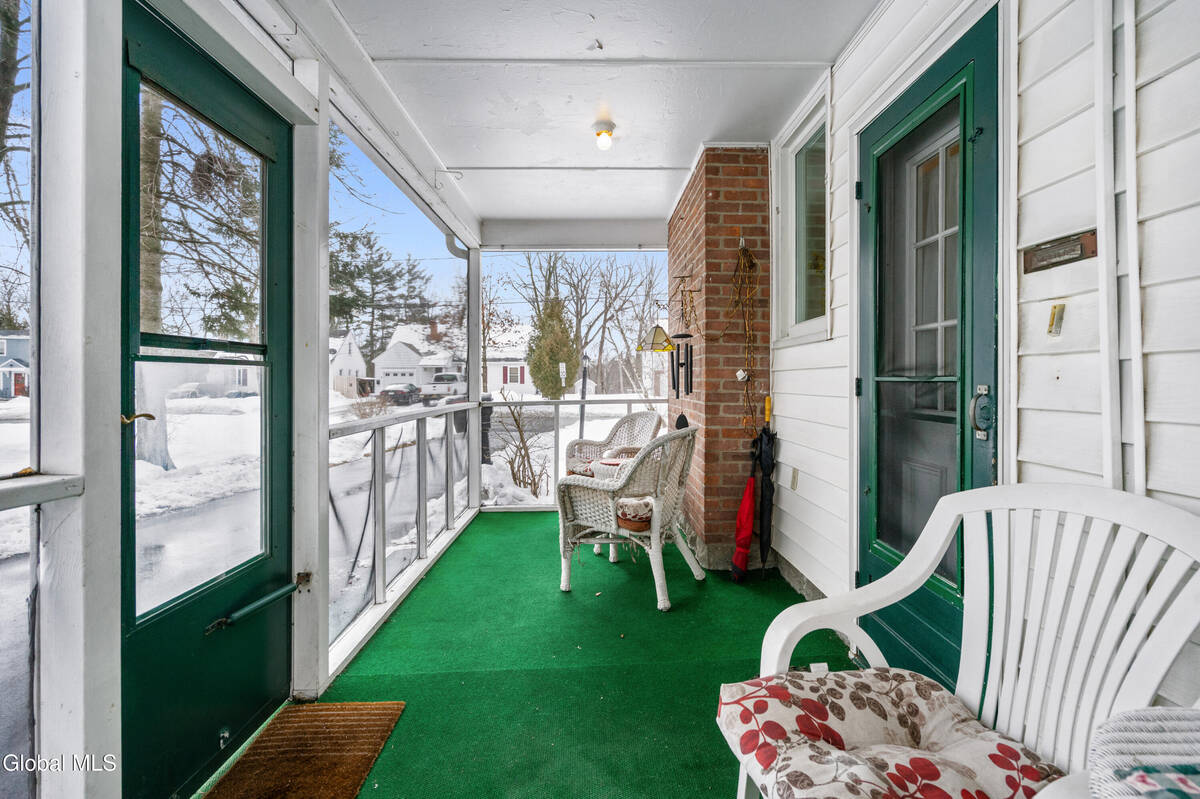 #5 photo, 5 Glenbrook Road, Glenville , NY 12302