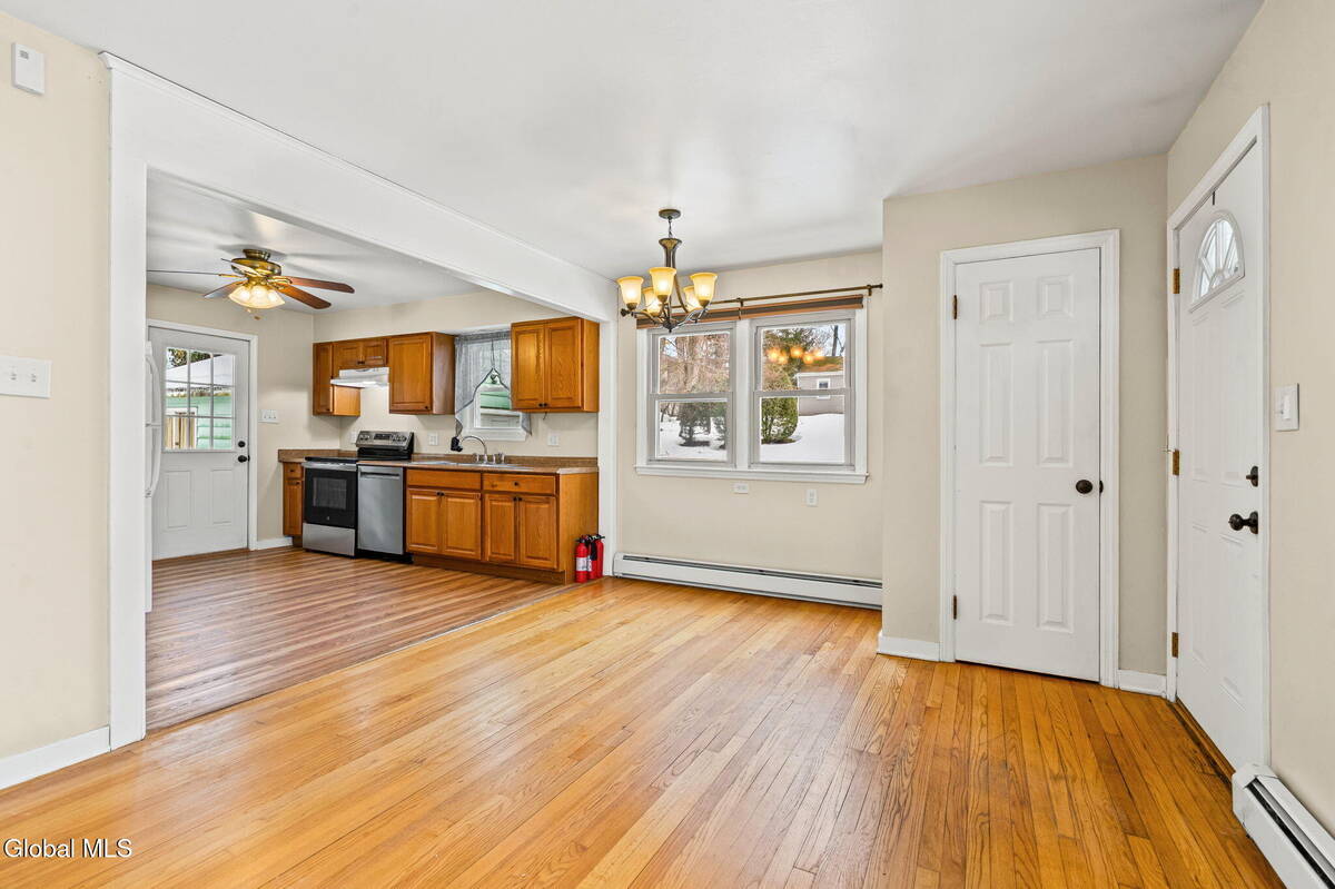 #14 photo, 165 S Pine Avenue, Albany , NY 12208