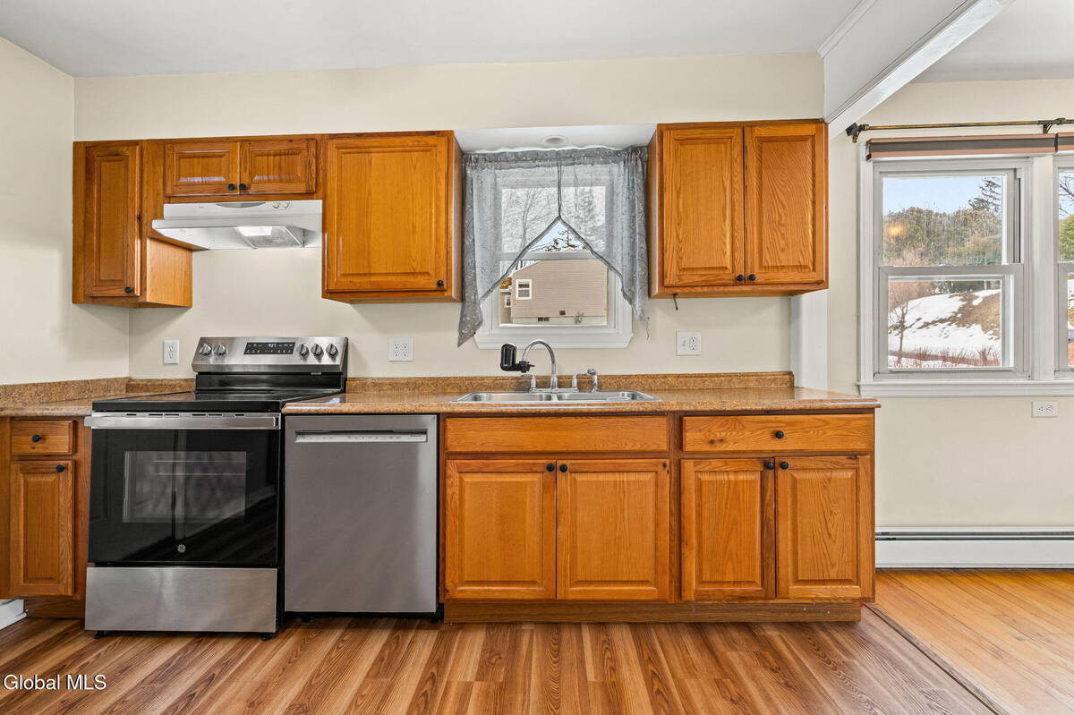 #19 photo, 165 S Pine Avenue, Albany , NY 12208