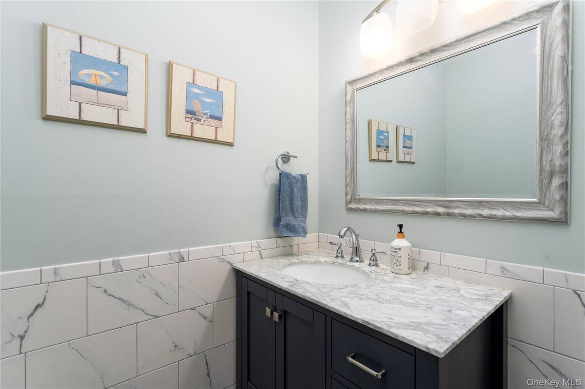 #11 photo, 654 Birchwood Park Drive, Middle Island , NY 11953