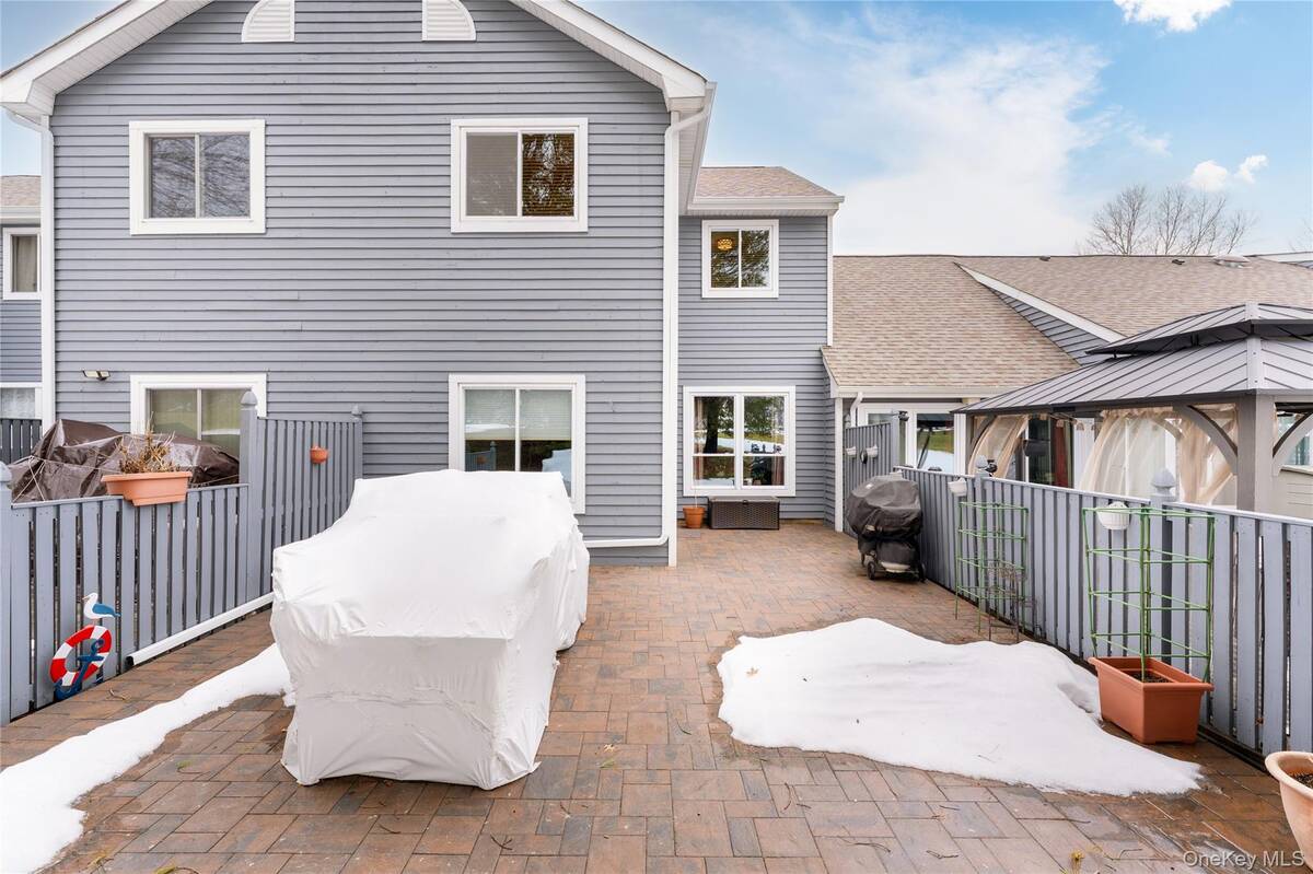 #22 photo, 654 Birchwood Park Drive, Middle Island , NY 11953