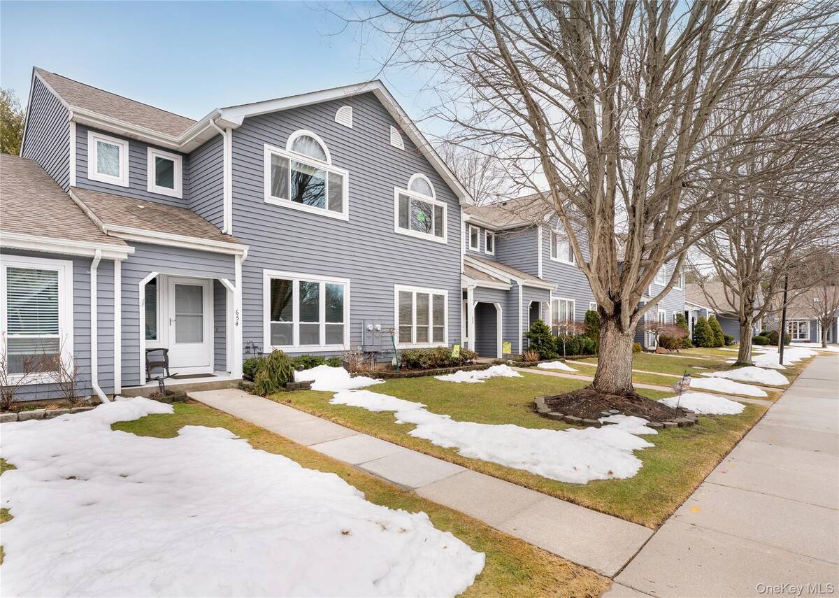 #24 photo, 654 Birchwood Park Drive, Middle Island , NY 11953