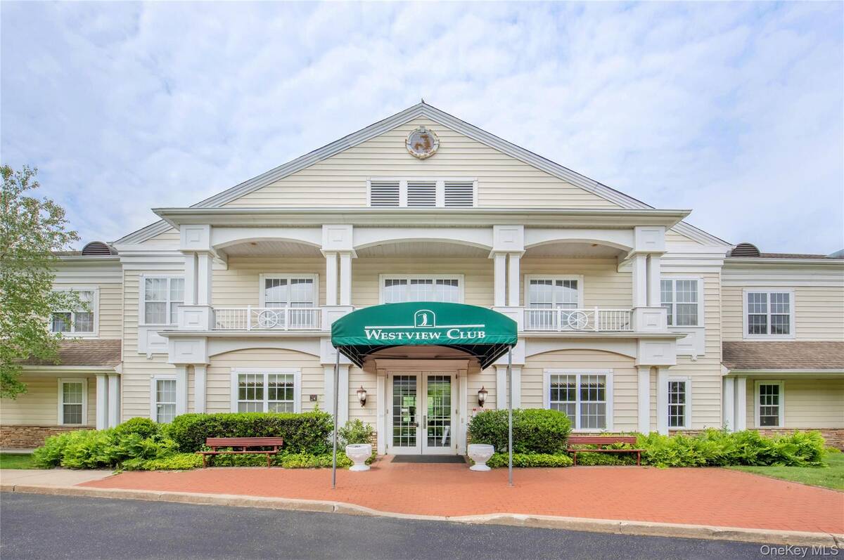 #31 photo, 654 Birchwood Park Drive, Middle Island , NY 11953