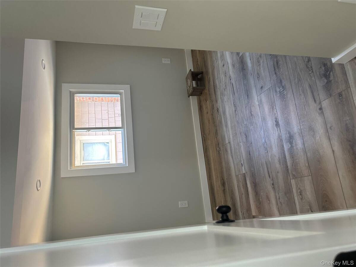 #8 photo, 7 Cedar Avenue, East Setauket , NY 11733