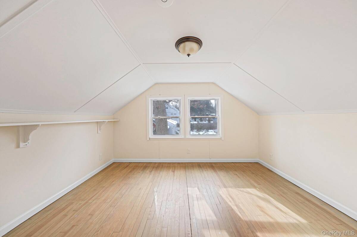 #24 photo, 22 Overbrook Street, 롱 아일랜드 Riverhead , NY 11901