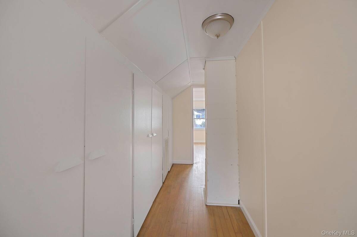 #27 photo, 22 Overbrook Street, 롱 아일랜드 Riverhead , NY 11901