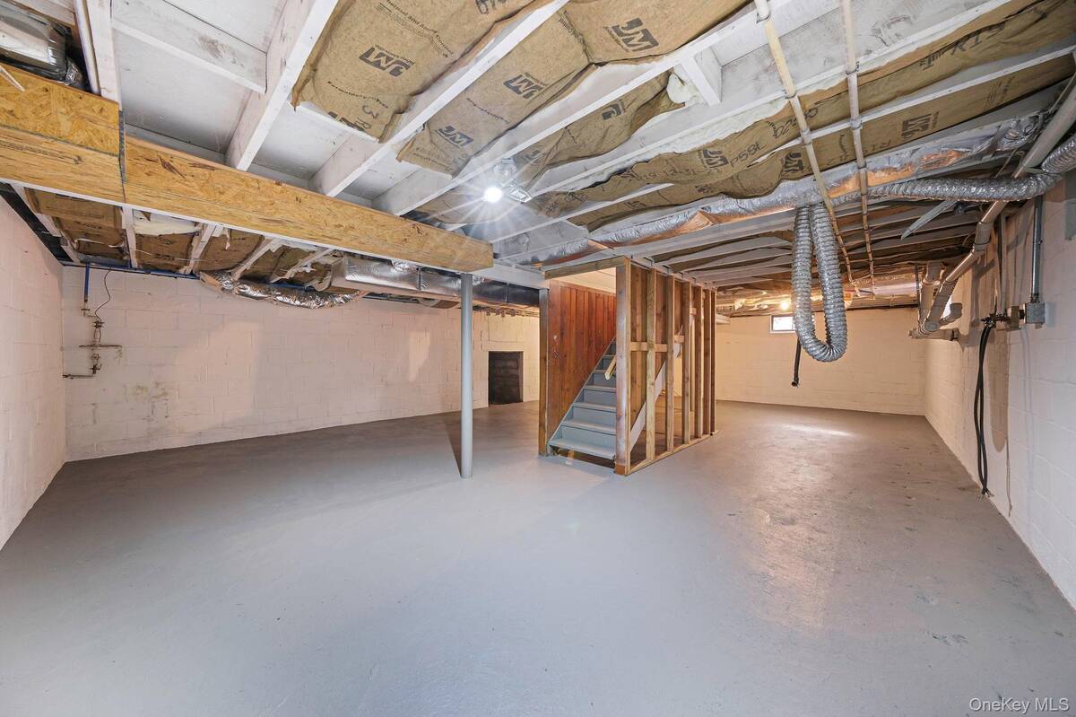 #31 photo, 22 Overbrook Street, 롱 아일랜드 Riverhead , NY 11901