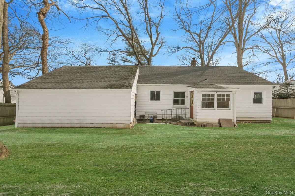 #33 photo, 22 Overbrook Street, 롱 아일랜드 Riverhead , NY 11901