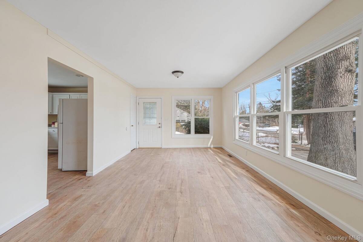 #5 photo, 22 Overbrook Street, 롱 아일랜드 Riverhead , NY 11901