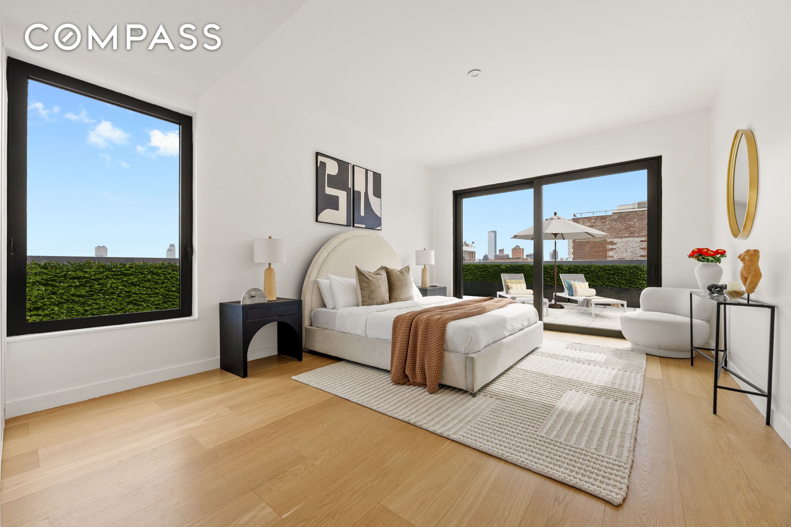 #11 photo, 45 E 7th Street, East Village , NY 10003