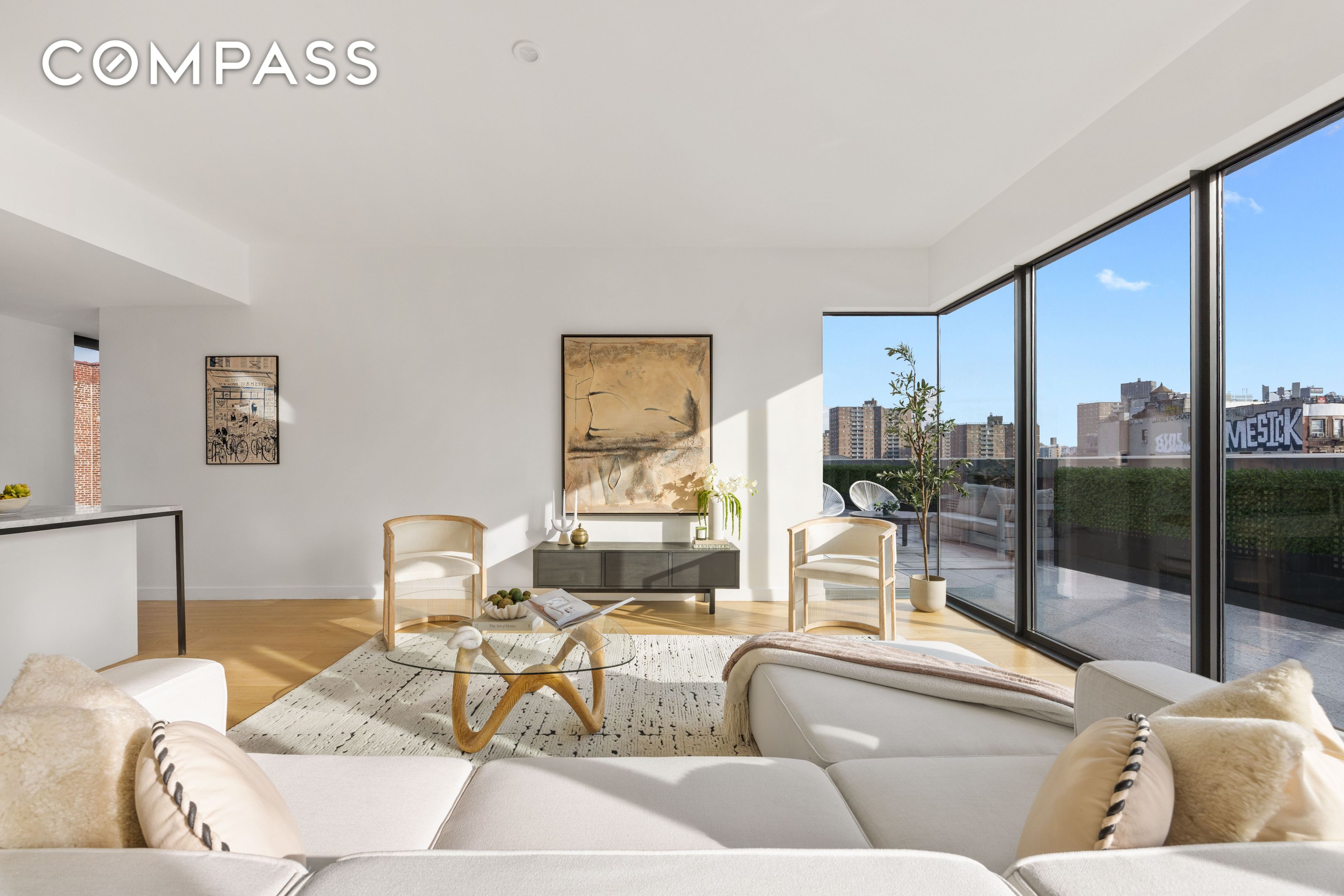 #4 photo, 45 E 7th Street, East Village , NY 10003