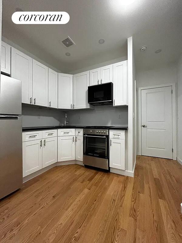 #3 photo, New York City, Hell's Kitchen , NY 10036