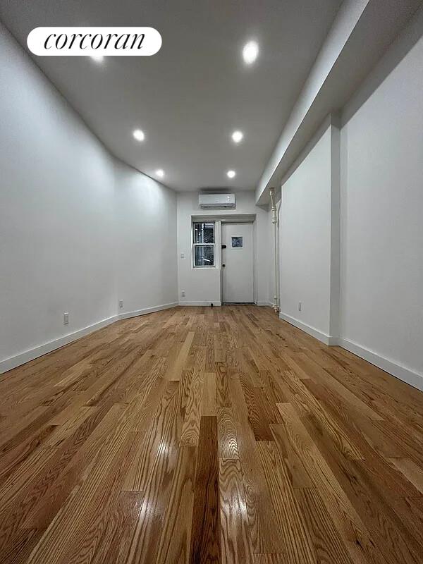 #4 photo, New York City, Hell's Kitchen , NY 10036