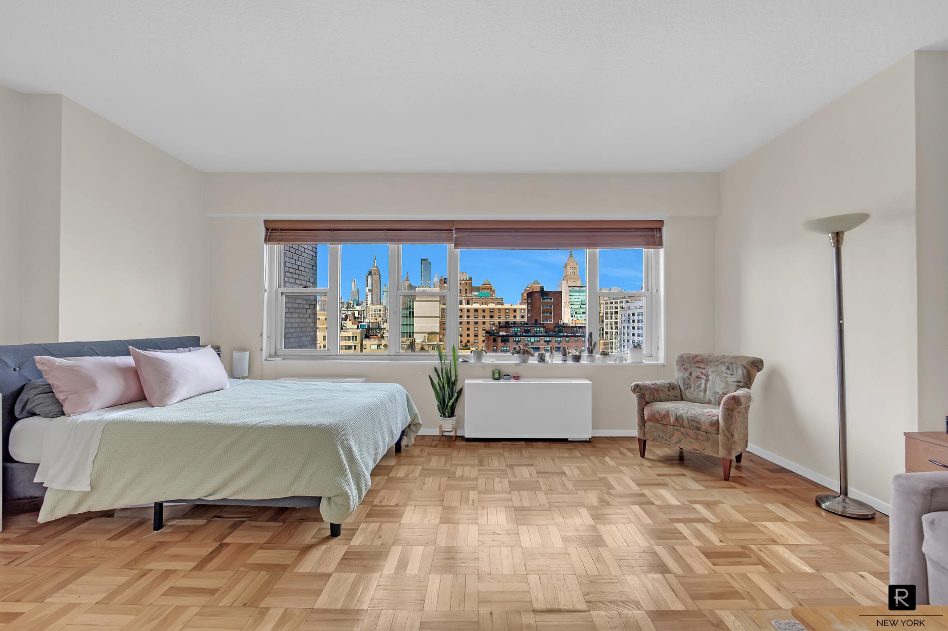 #5 photo, 60 E 8th Street, Greenwich Village , NY 10003