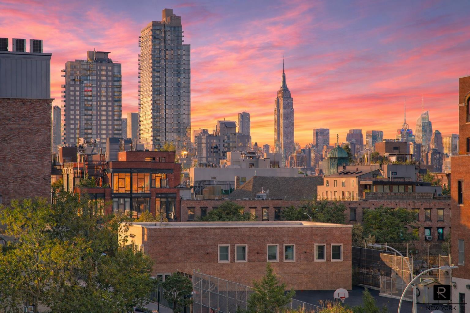 #4 photo, 340 Metropolitan Avenue, Williamsburg , NY 11211