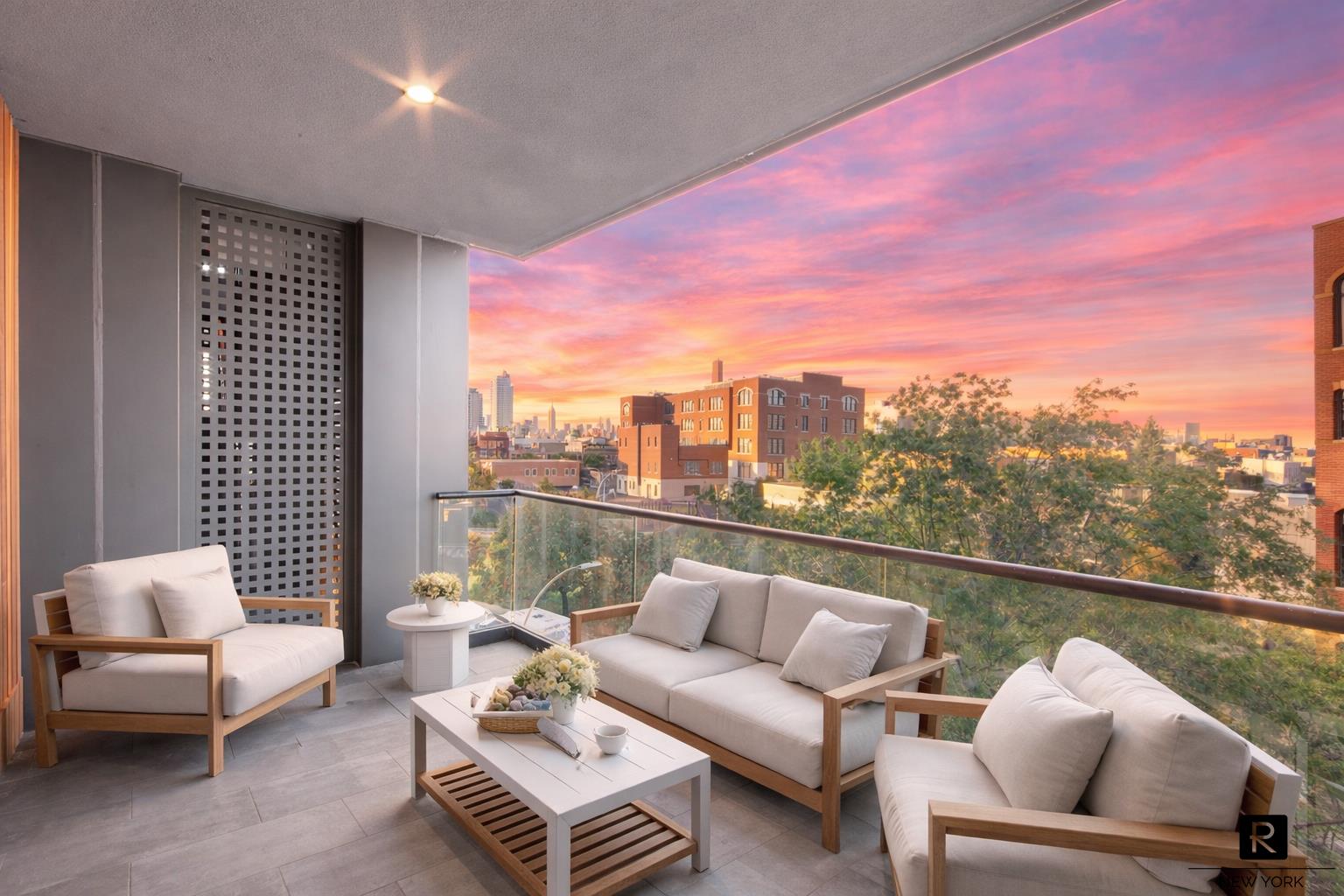 #5 photo, 340 Metropolitan Avenue, Williamsburg , NY 11211