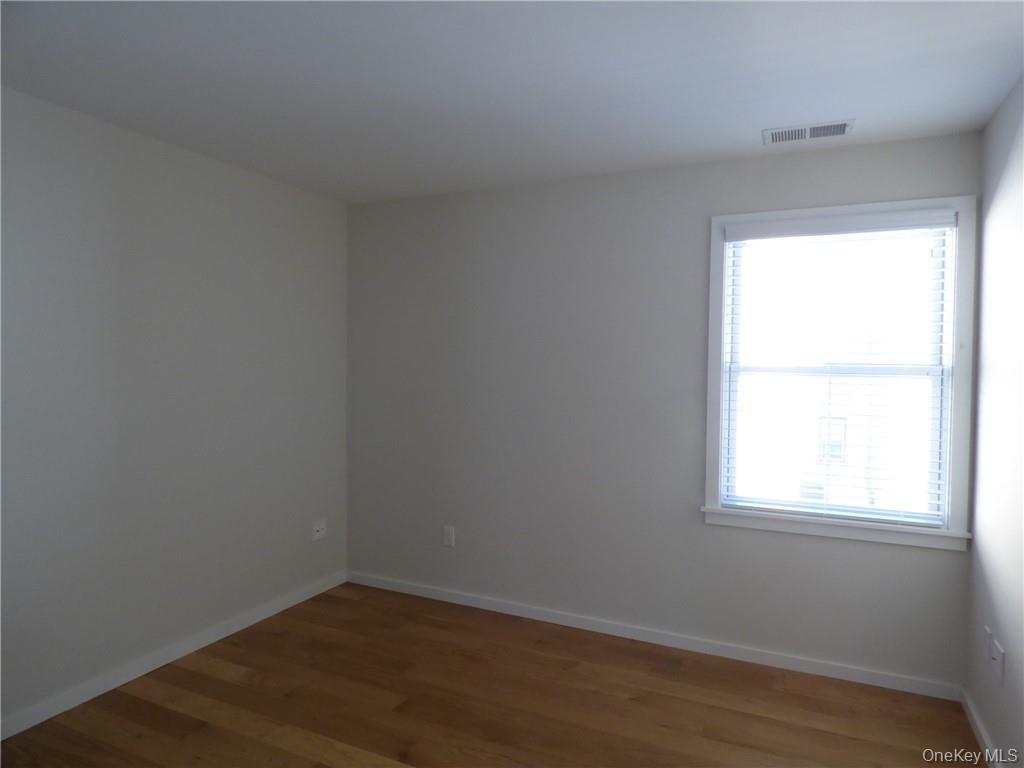 #8 photo, 60 Washington Street, Tuckahoe , NY 10707