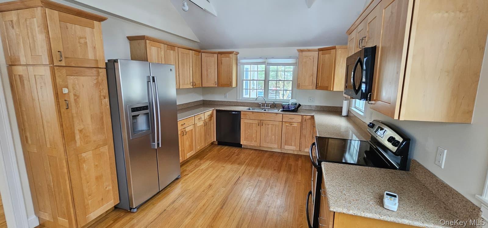 #4 photo, 4 Lloyd Point Drive, Lloyd Harbor , NY 11743