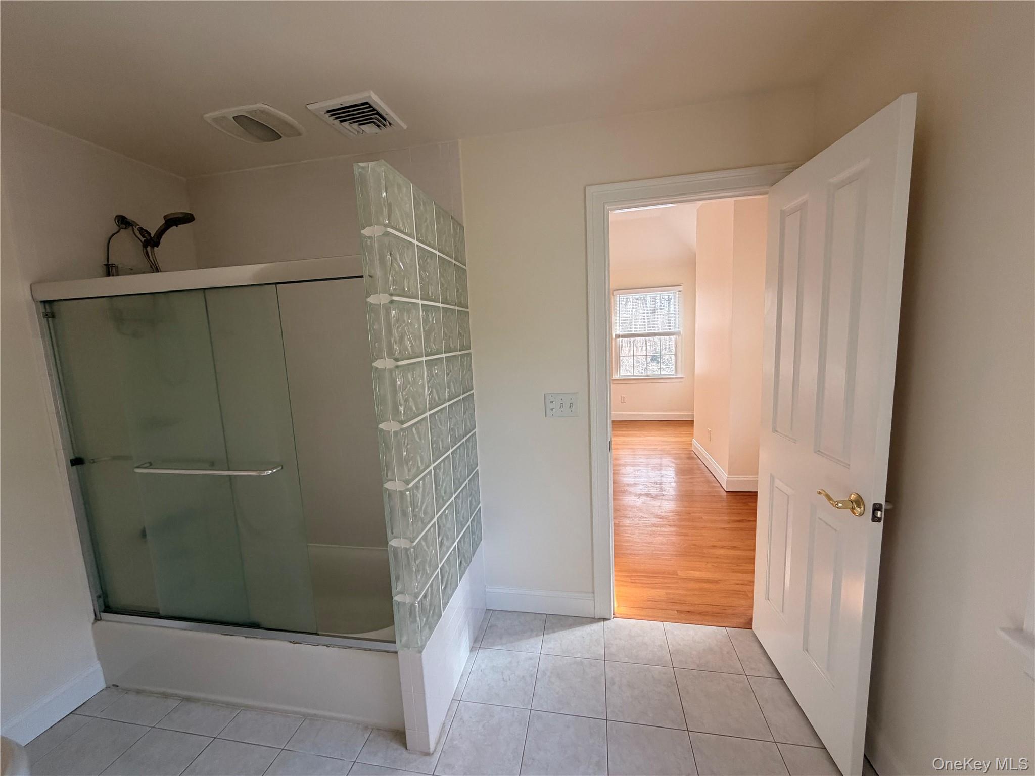 #8 photo, 4 Lloyd Point Drive, Lloyd Harbor , NY 11743