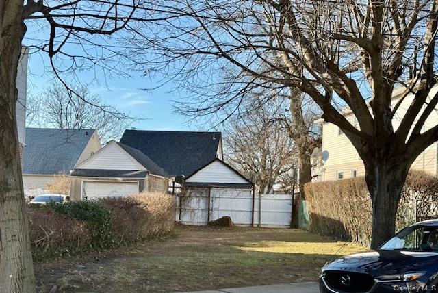 #1 photo, 142-02 184 Street, Springfield Gardens , NY 11413