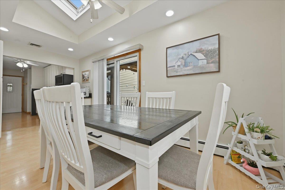 #10 photo, 38 Bacon Lane, Babylon , NY 11702